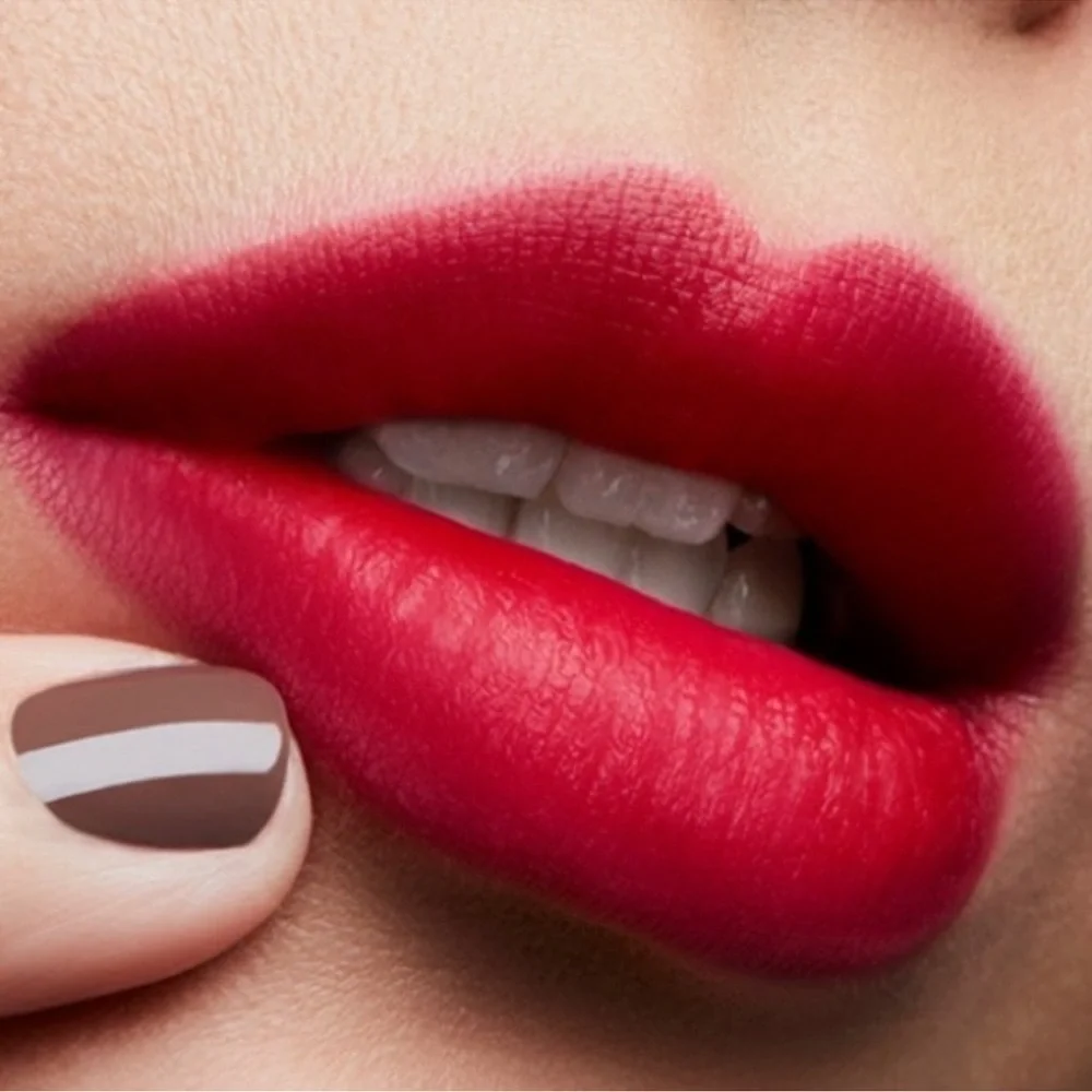 💄 MAC Love Me Lipstick in Give Me Fever - DISCONTINUED